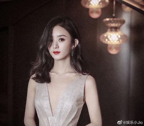 女明星锁骨,探寻女明星们的优雅线条