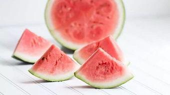 国外小哥吃瓜,揭秘网络热点的魅力与争议