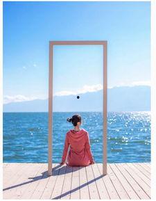 网红玻璃前拍照片,定格时光的瞬间