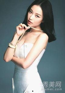 女明星的御用化妆师,揭秘女明星御用化妆师的独门秘籍